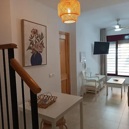 Amazing & Renovated 2-bedroom Flat In Apartment *
