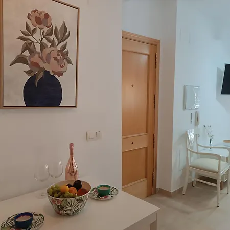 Apartment Amazing & Renovated 2-bedroom Flat In